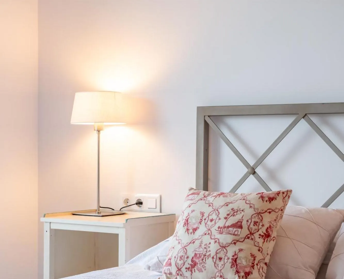 Renovated 2 Bedroom Apartment 5 Min Walk to the Beach Marbella Španělsko